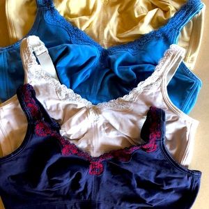 4 Cacique soft cup bras all 40DD